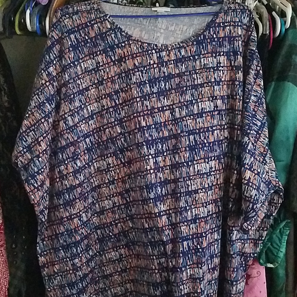 Lularoe Irma shirt